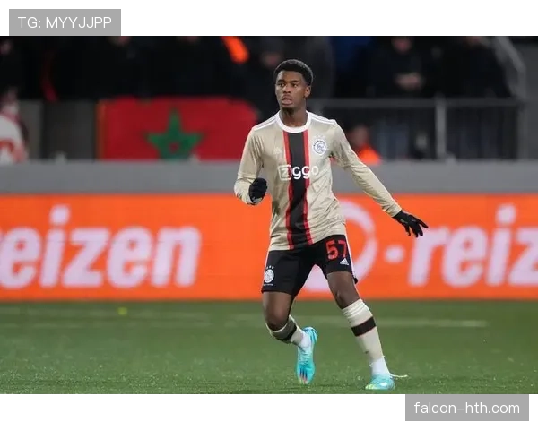 克洛普控球哲学重塑现代足球战术格局，引领高位逼抢新潮流