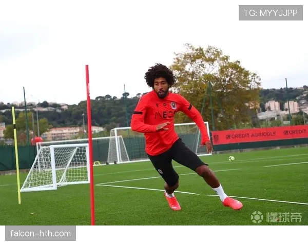 达尼洛伤愈复出助球队状态回升，强势重返胜利轨道