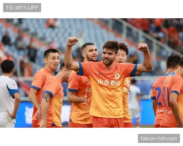 中超豪强再度交锋,巅峰对决点燃赛季高潮 中超豪强再度交锋,巅峰对决点燃赛季高潮