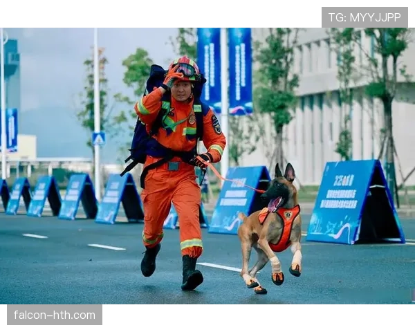 K联赛保级战激战正酣，球队状态回暖全力冲刺逆袭